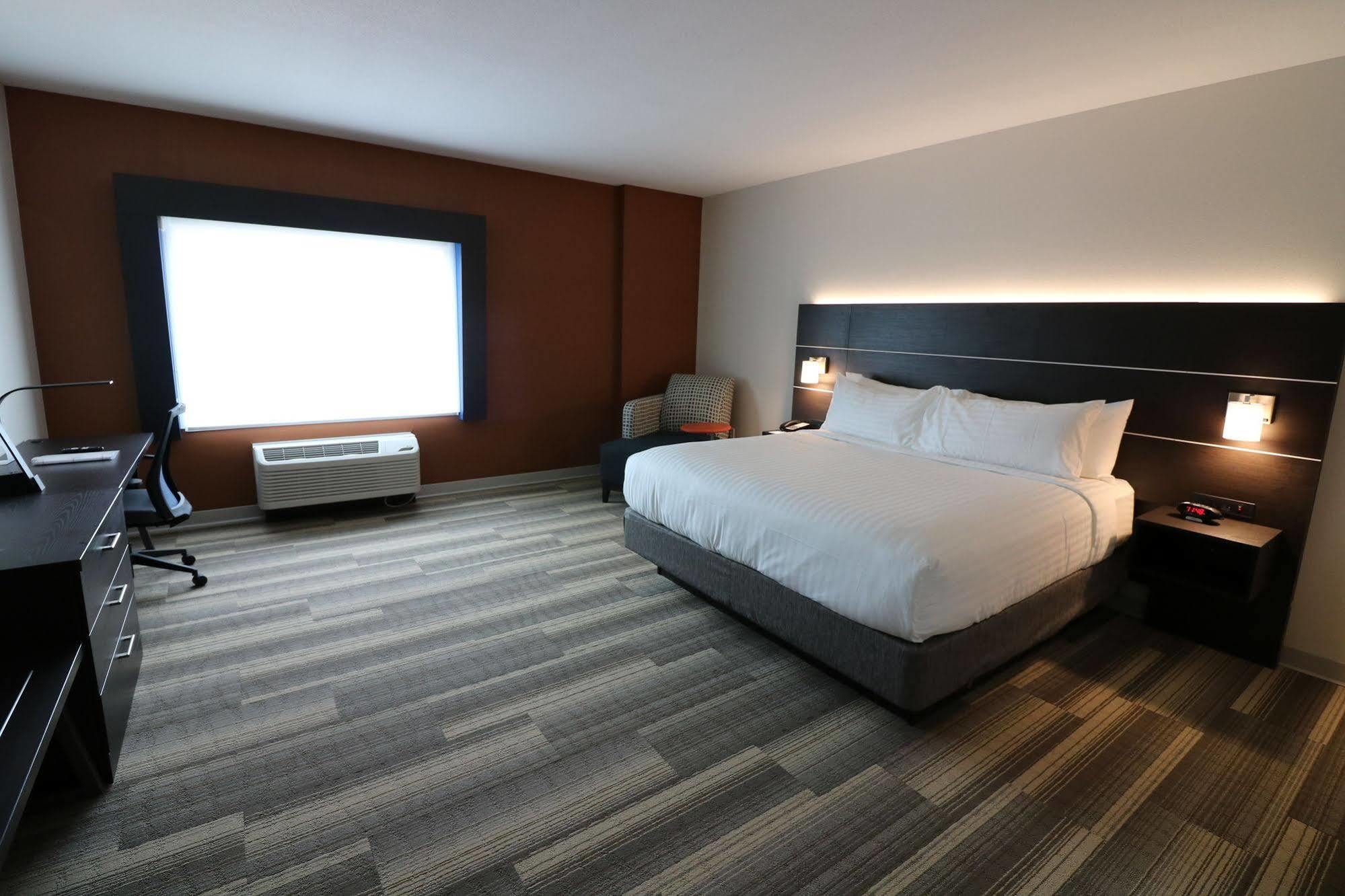 Holiday Inn Express & Suites - Coffeyville By Ihg Extérieur photo